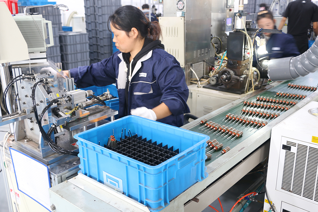 Production line (15)